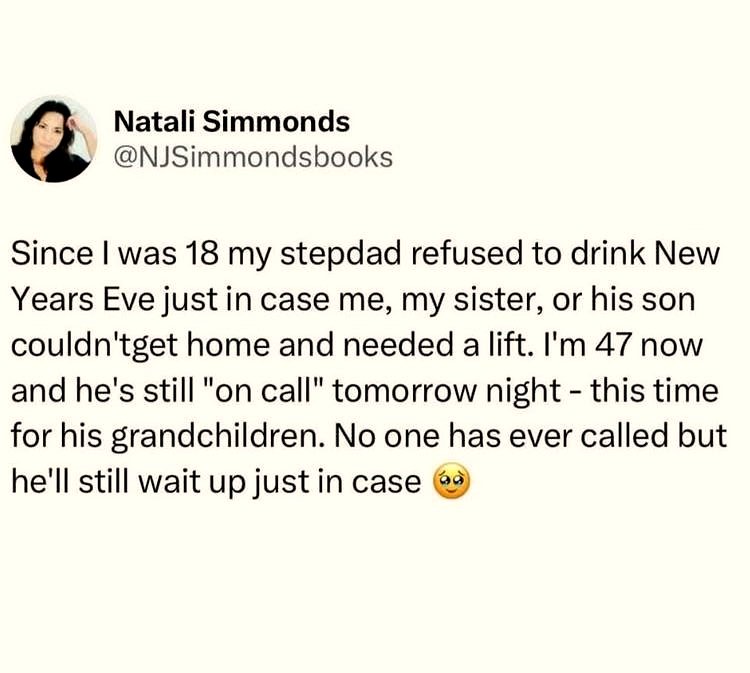 This picture of an elderly couple will warm your heart today