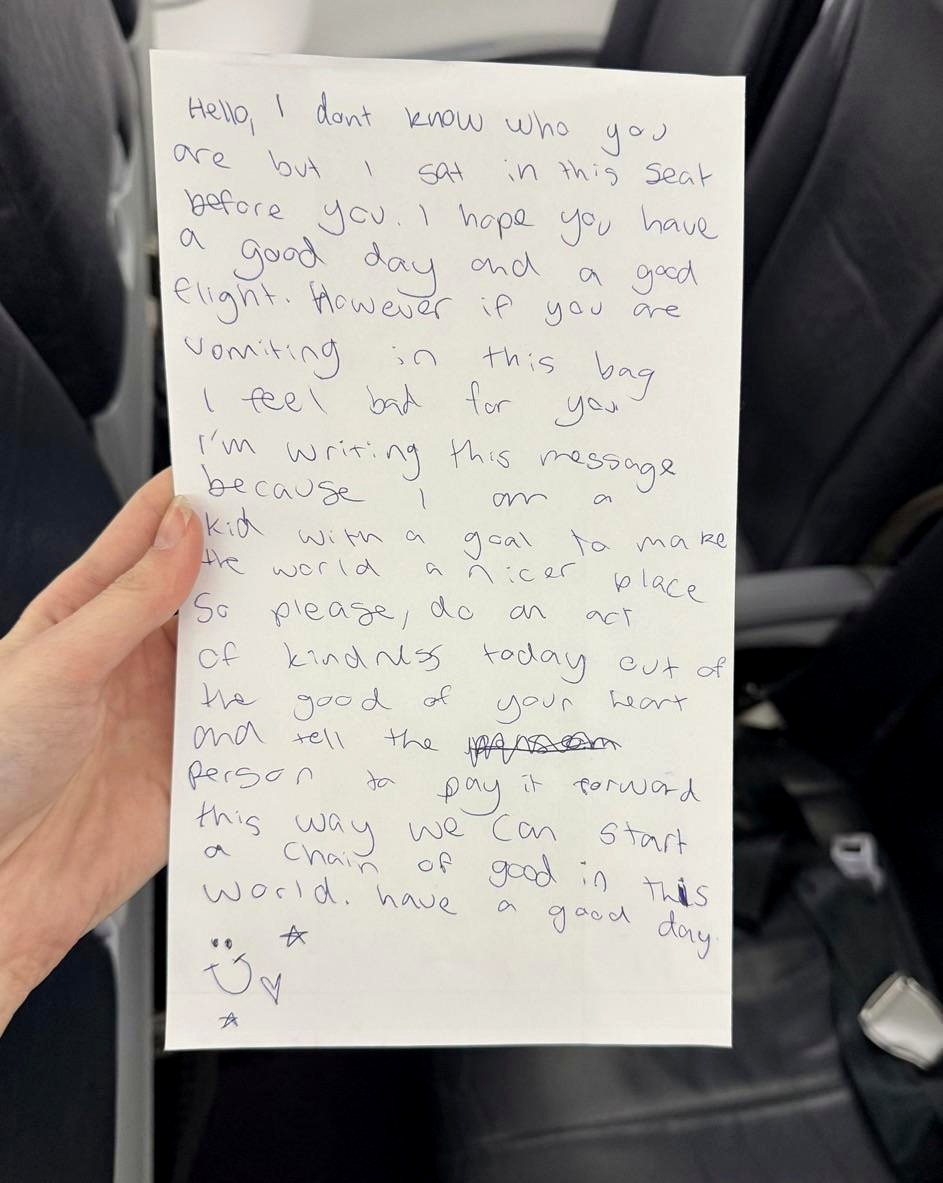 A child's sweet gesture on a flight left everyone smiling