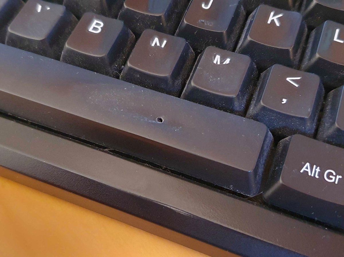 What this worn-out keyboard says about my daily life will surprise you