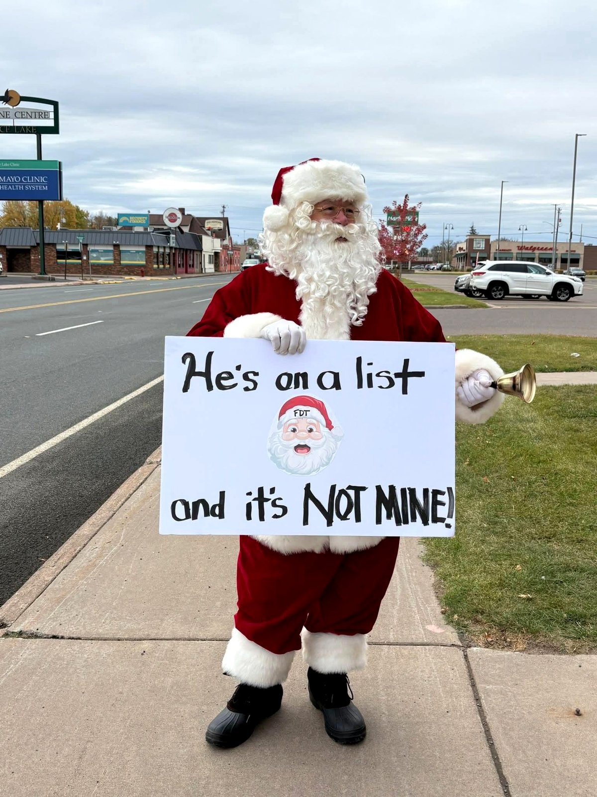 A Chilly Day in Rice Lake: Santa's Surprising Show of Concern