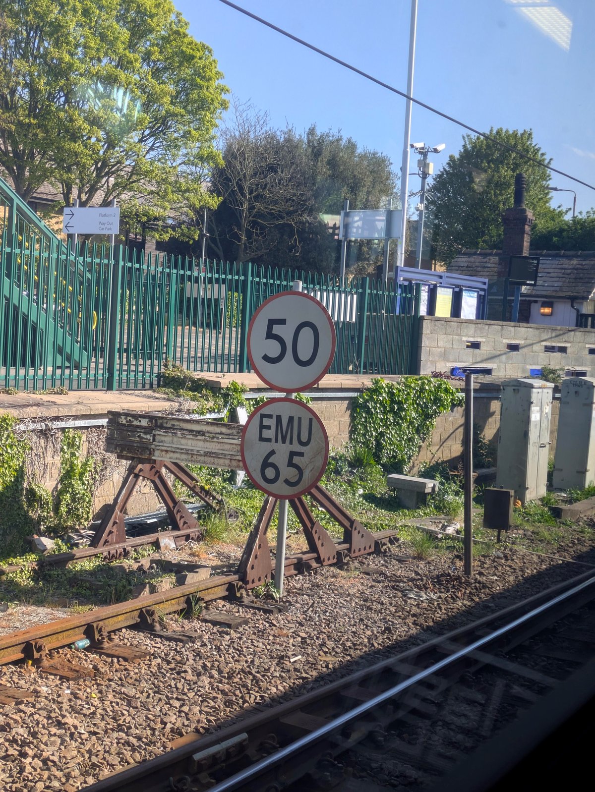 you'll be amazed the unusual speed limit sign for trains and emus in England