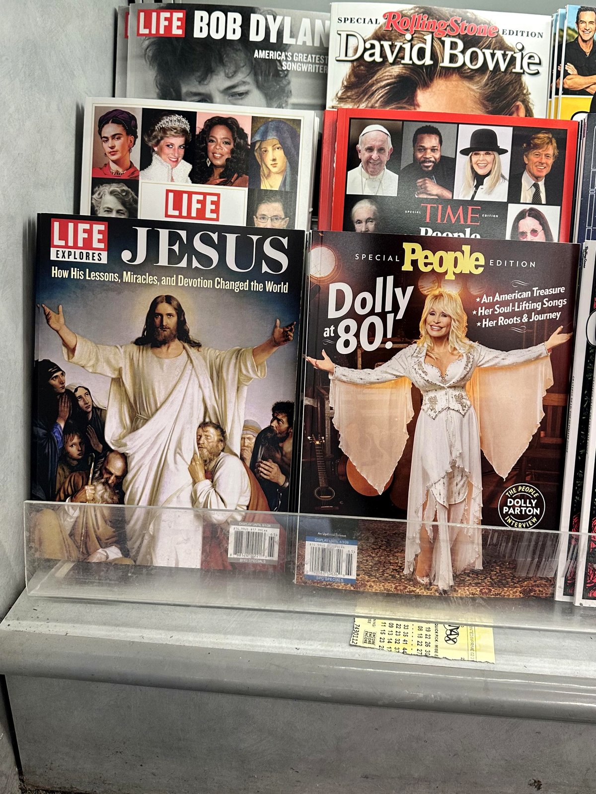 The heartwarming moment when Dolly Parton and Jesus posed alike