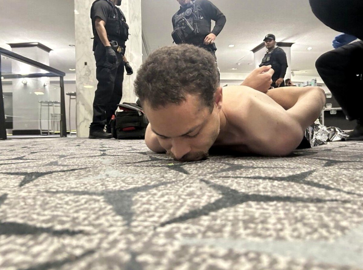 Gunfire at the White House Correspondents Dinner sends guests into panic