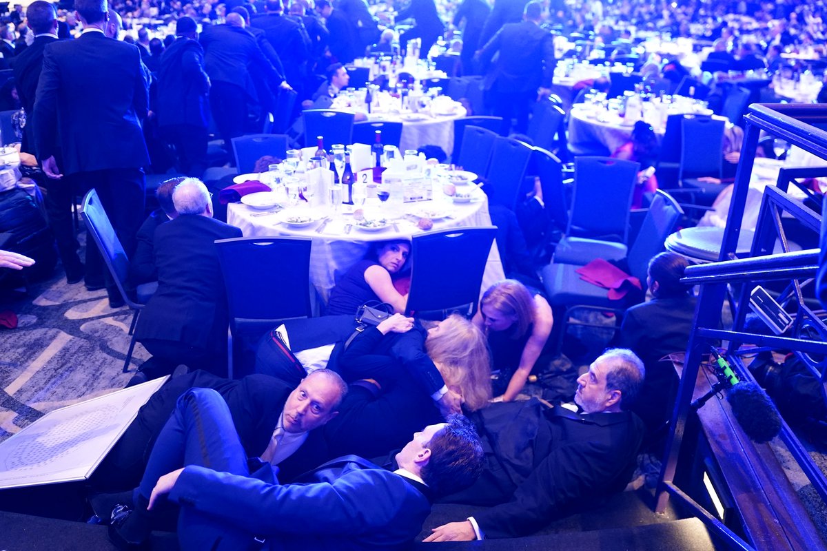 What happened at the White House dinner that left guests ducking for cover