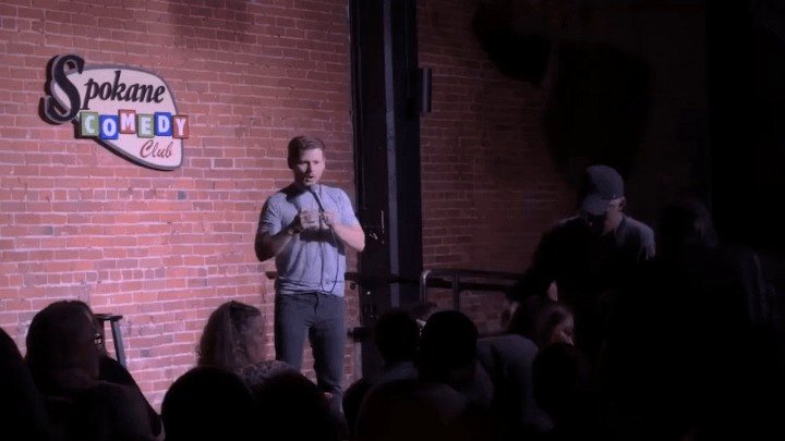 After a man suffered a heart attack during the show, the comedian visited the hospital to complete the performance for him.
