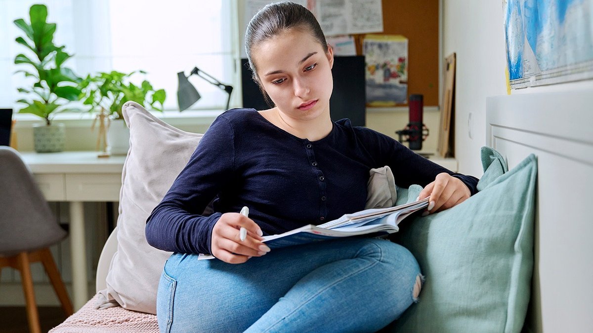 Woman Is Fed Up With Her Entitled Roommates, Chooses to Be Petty