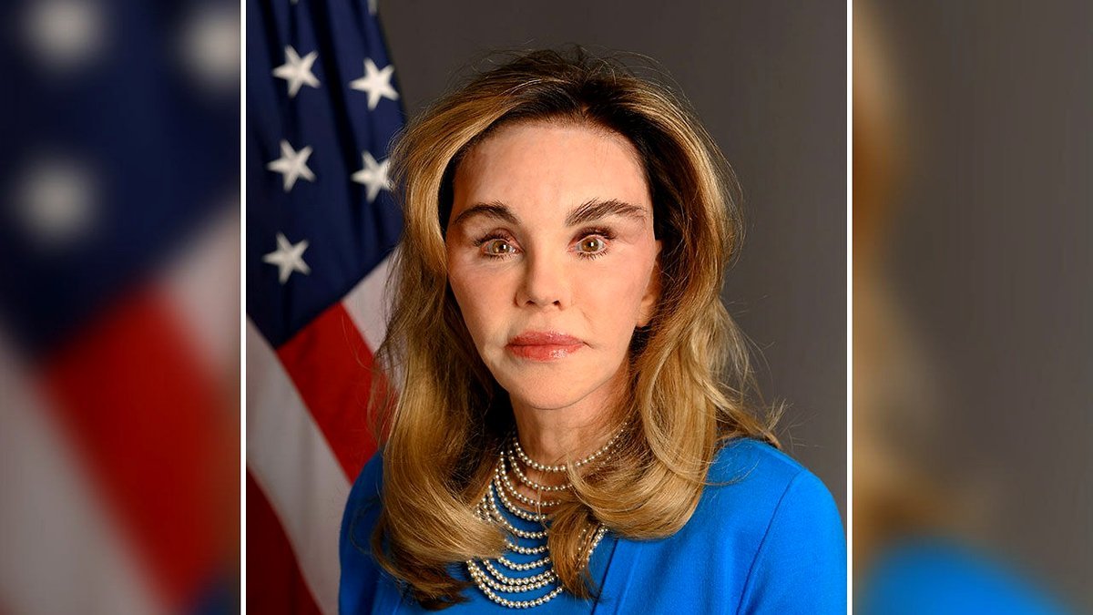 New Ambassador’s Portrait Sparks Negative Comparisons to Susan Dell as Observers Notice Disturbing Trend: “MAGA Face”