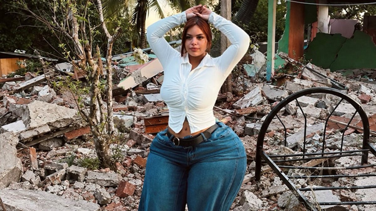 Plus-Size Model Who Rose to Fame for Not Fitting in Airplane Seats Sparks Debate Again With Earthquake Images