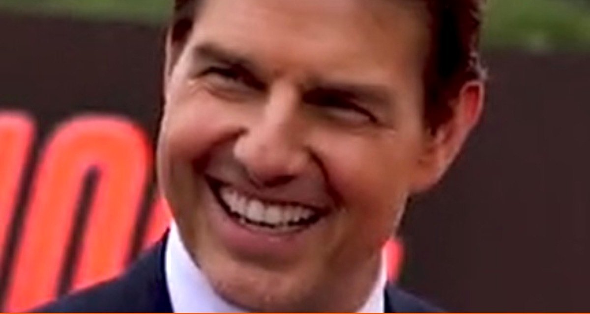 Tom Cruise successfully identified films solely by their color schemes, getting them all right.